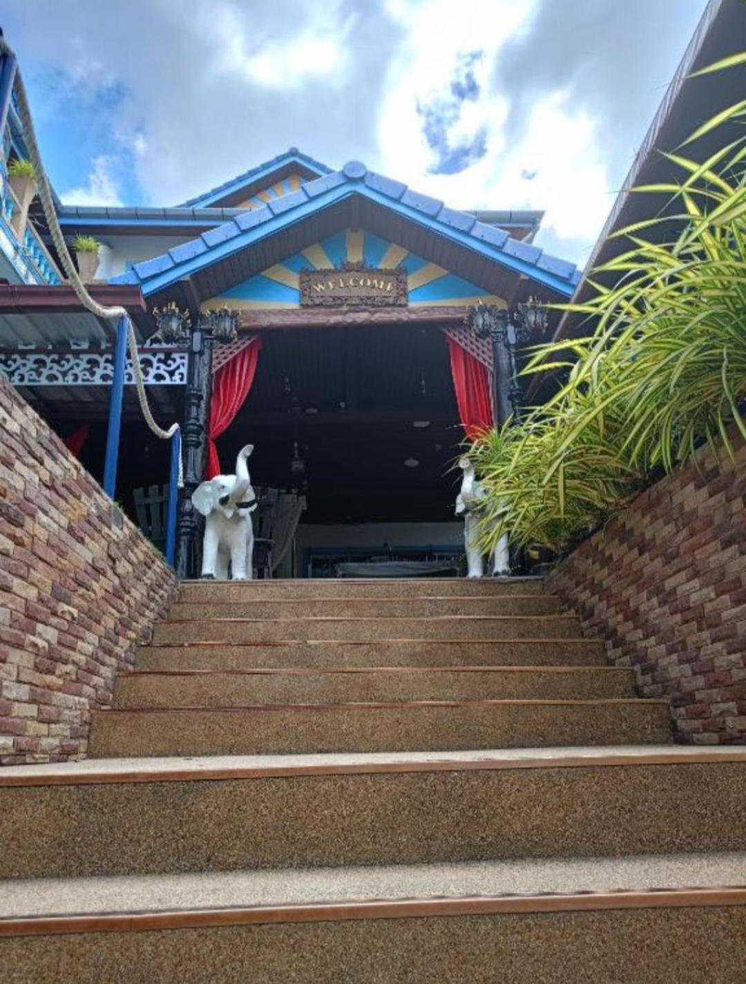 Patong Sunbeach Mansion エクステリア 写真